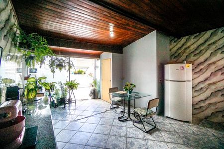 Casa à venda com 250m², 4 quartos e 2 vagasCozinha