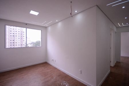Sala  de apartamento para alugar com 2 quartos, 45m² em Parque Bristol, São Paulo