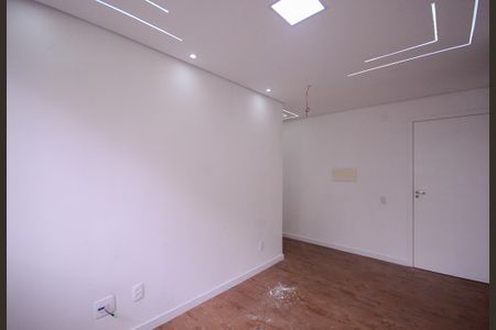 Sala  de apartamento para alugar com 2 quartos, 45m² em Parque Bristol, São Paulo