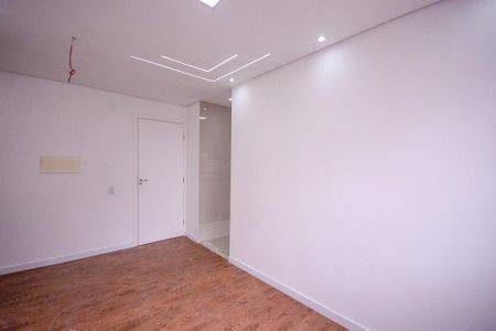 Sala  de apartamento para alugar com 2 quartos, 45m² em Parque Bristol, São Paulo