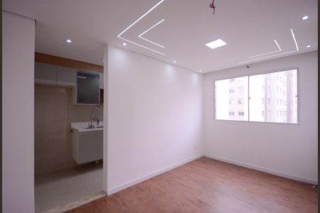 Sala  de apartamento para alugar com 2 quartos, 45m² em Parque Bristol, São Paulo