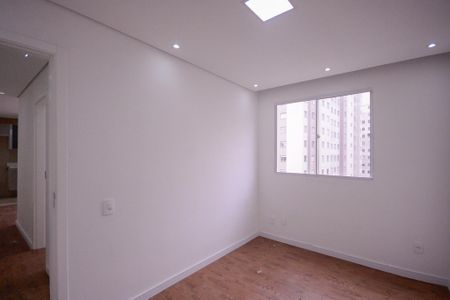 Quarto 2 de apartamento para alugar com 2 quartos, 45m² em Parque Bristol, São Paulo