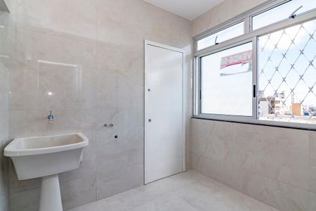 Apartamento para alugar com 120m², 3 quartos e 1 vagaÁrea de Serviço