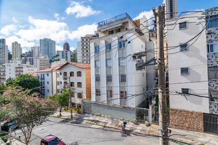 Apartamento para alugar com 120m², 3 quartos e 1 vagaSala