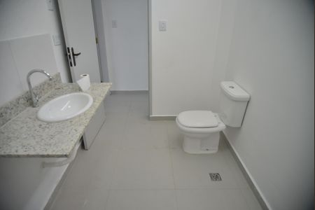 Casa à venda com 168m², 3 quartos e 2 vagasBanheiro Social