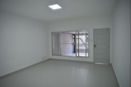 Casa à venda com 168m², 3 quartos e 2 vagasSala