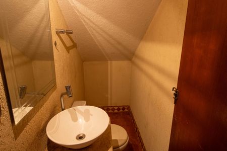 Casa à venda com 290m², 4 quartos e 3 vagas Casa à venda com 290m², 4 quartos e 3 vagasLavabo