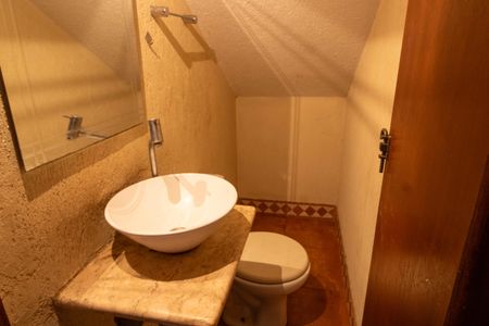 Casa à venda com 290m², 4 quartos e 3 vagas Casa à venda com 290m², 4 quartos e 3 vagasLavabo