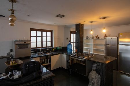 Casa à venda com 290m², 4 quartos e 3 vagas Casa à venda com 290m², 4 quartos e 3 vagasCozinha