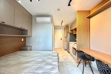 Studio para alugar com 26m², 1 quarto e sem vaga Studio para alugar com 26m², 1 quarto e sem vagaSala/Quarto