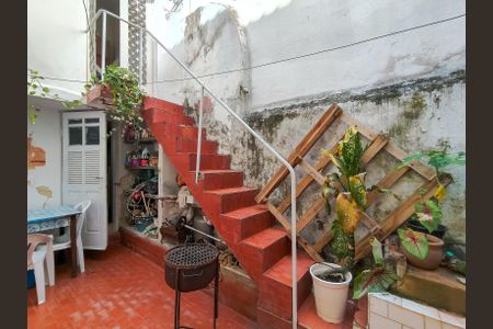 Casa à venda com 112m², 4 quartos e 1 vagaEscada