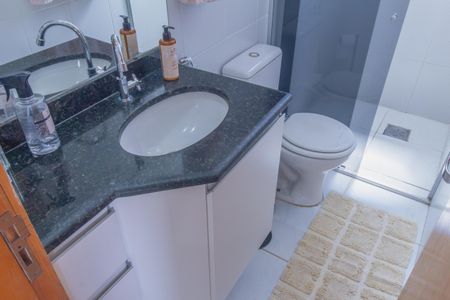 Apartamento para alugar com 80m², 2 quartos e 2 vagasBanheiro da Suite