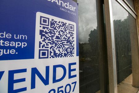 Apartamento à venda com 57m², 2 quartos e 1 vaga Apartamento à venda com 57m², 2 quartos e 1 vagaSala Placa