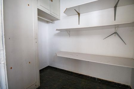 Apartamento à venda com 57m², 2 quartos e 1 vaga Apartamento à venda com 57m², 2 quartos e 1 vagaQuarto de Serviço