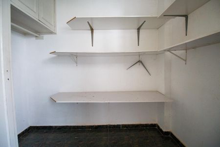 Apartamento à venda com 57m², 2 quartos e 1 vaga Apartamento à venda com 57m², 2 quartos e 1 vagaQuarto de Serviço