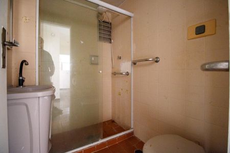 Apartamento à venda com 57m², 2 quartos e 1 vaga Apartamento à venda com 57m², 2 quartos e 1 vagaBanheiro