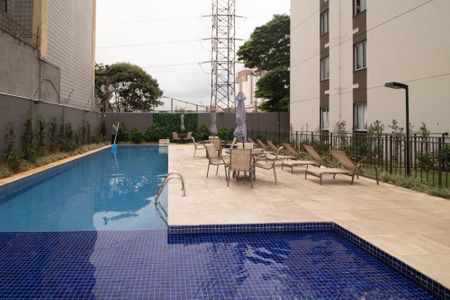 Apartamento para alugar com 38m², 2 quartos e sem vaga Apartamento para alugar com 38m², 2 quartos e sem vagaÁrea comum - Piscina