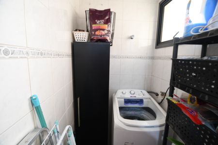 Apartamento à venda com 68m², 3 quartos e 1 vagaÁrea de Serviço