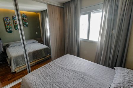 Apartamento à venda com 140m², 2 quartos e 2 vagasSuíte - armários