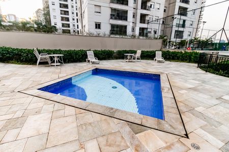 Apartamento à venda com 140m², 2 quartos e 2 vagasÁrea comum - Piscina