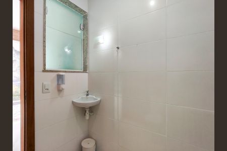 Casa à venda com 400m², 3 quartos e 6 vagas Casa à venda com 400m², 3 quartos e 6 vagasBanheiro de serviço