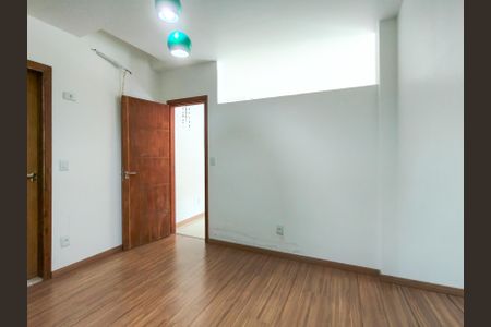 Casa à venda com 400m², 3 quartos e 6 vagas Casa à venda com 400m², 3 quartos e 6 vagasSuíte 3