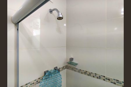 Casa à venda com 400m², 3 quartos e 6 vagas Casa à venda com 400m², 3 quartos e 6 vagasBanheiro da Suíte 1