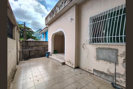 Casa à venda com 400m², 3 quartos e 6 vagas Casa à venda com 400m², 3 quartos e 6 vagasQuintal