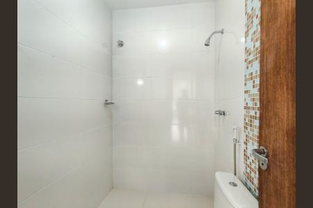 Casa à venda com 400m², 3 quartos e 6 vagas Casa à venda com 400m², 3 quartos e 6 vagasBanheiro de serviço