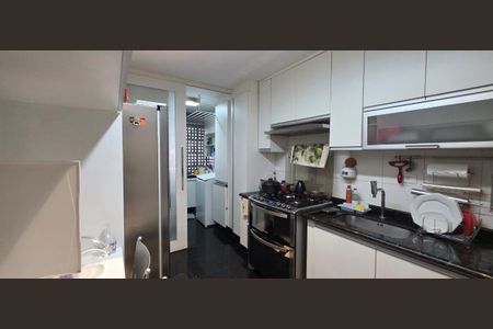 Apartamento à venda com 2 quartos, 100m² em Moema, São Paulo