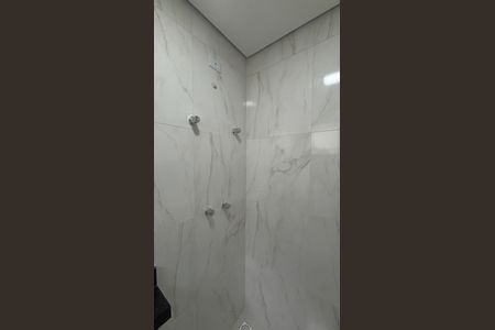 Casa à venda com 75m², 2 quartos e 2 vagasBanheiro da Suíte 2