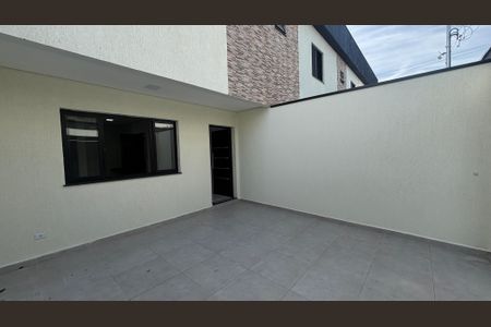 Casa à venda com 75m², 2 quartos e 2 vagasGaragem - Quintal