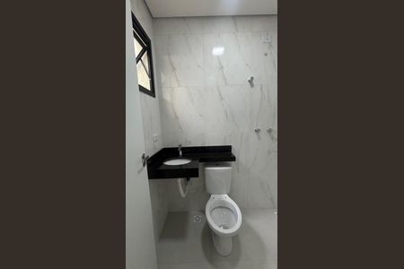 Casa à venda com 75m², 2 quartos e 2 vagasBanheiro da Suíte 2