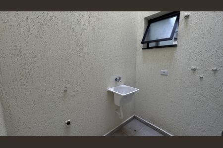 Casa à venda com 75m², 2 quartos e 2 vagasÁrea de Serviço