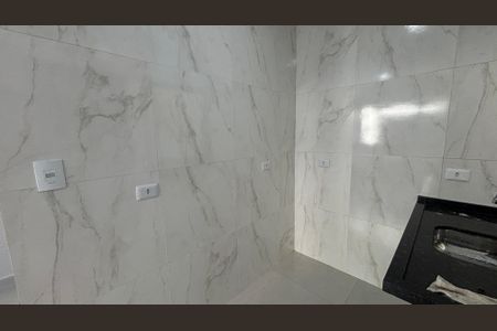 Casa à venda com 75m², 2 quartos e 2 vagasSala - Cozinha