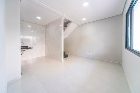 Casa à venda com 75m², 2 quartos e 2 vagasSala