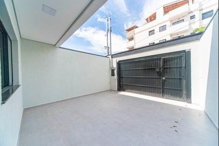 Casa à venda com 75m², 2 quartos e 2 vagasGaragem