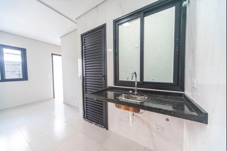 Casa à venda com 75m², 2 quartos e 2 vagasCozinha 