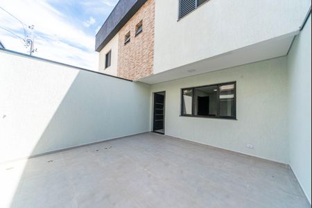 Casa à venda com 75m², 2 quartos e 2 vagasGaragem