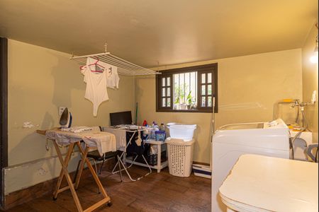 Casa à venda com 230m², 4 quartos e 2 vagasÁrea de Serviço