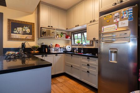 Casa à venda com 230m², 4 quartos e 2 vagasCozinha