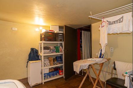 Casa à venda com 230m², 4 quartos e 2 vagasÁrea de Serviço