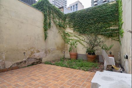 Casa à venda com 230m², 4 quartos e 2 vagasQuintal