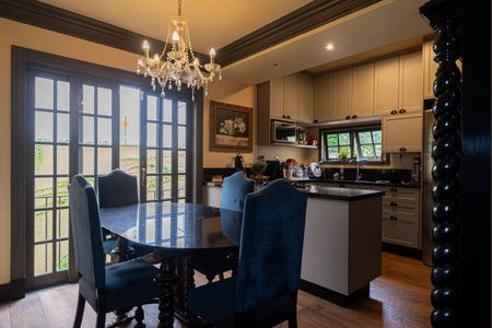 Casa à venda com 230m², 4 quartos e 2 vagasCozinha - Copa