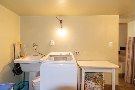 Casa à venda com 230m², 4 quartos e 2 vagasÁrea de Serviço