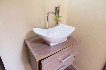 Casa à venda com 230m², 4 quartos e 2 vagasBanheiro de Serviço