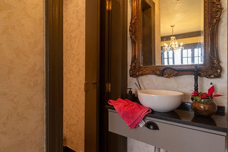 Casa à venda com 230m², 4 quartos e 2 vagasLavabo