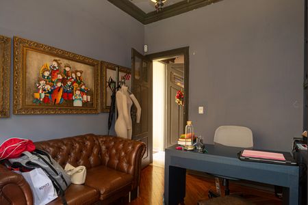 Casa à venda com 230m², 4 quartos e 2 vagasEscritório 1