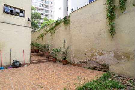 Casa à venda com 230m², 4 quartos e 2 vagasQuintal