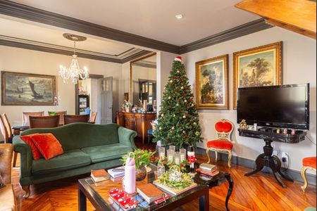 Casa à venda com 230m², 4 quartos e 2 vagasSala